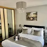 Trinity Four 1-bedroom Apts Centre Apartment *