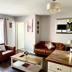 Apartment Trinity Four 1-bedroom Apts Centre