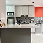 Trinity Four 1-bedroom Apts Centre * Waterford
