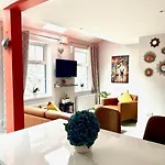 Trinity Four 1-bedroom Apts Centre Apartment *
