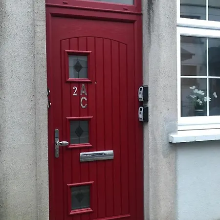 Trinity Four 1-bedroom Apts Centre 沃特福德