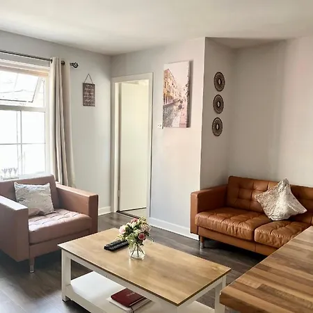 Trinity Four 1-bedroom Apts Centre *