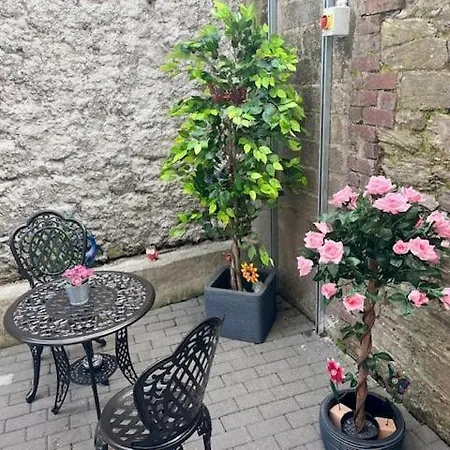 Daire Trinity Four 1-bedroom Apts Centre *