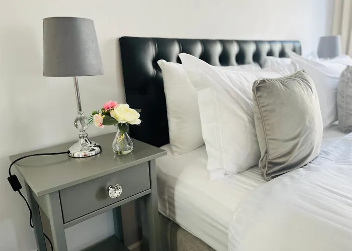 Trinity Four 1-bedroom Apts Centre *