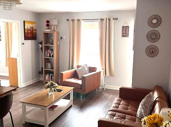 Trinity Four 1-bedroom Apts Centre * Waterford