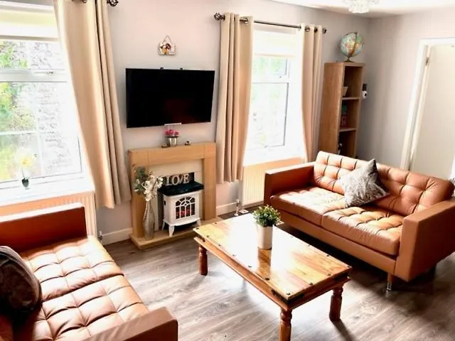 Trinity Four 1-bedroom Apts Centre *