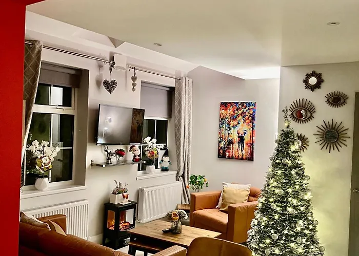 Trinity Four 1-bedroom Apts Centre